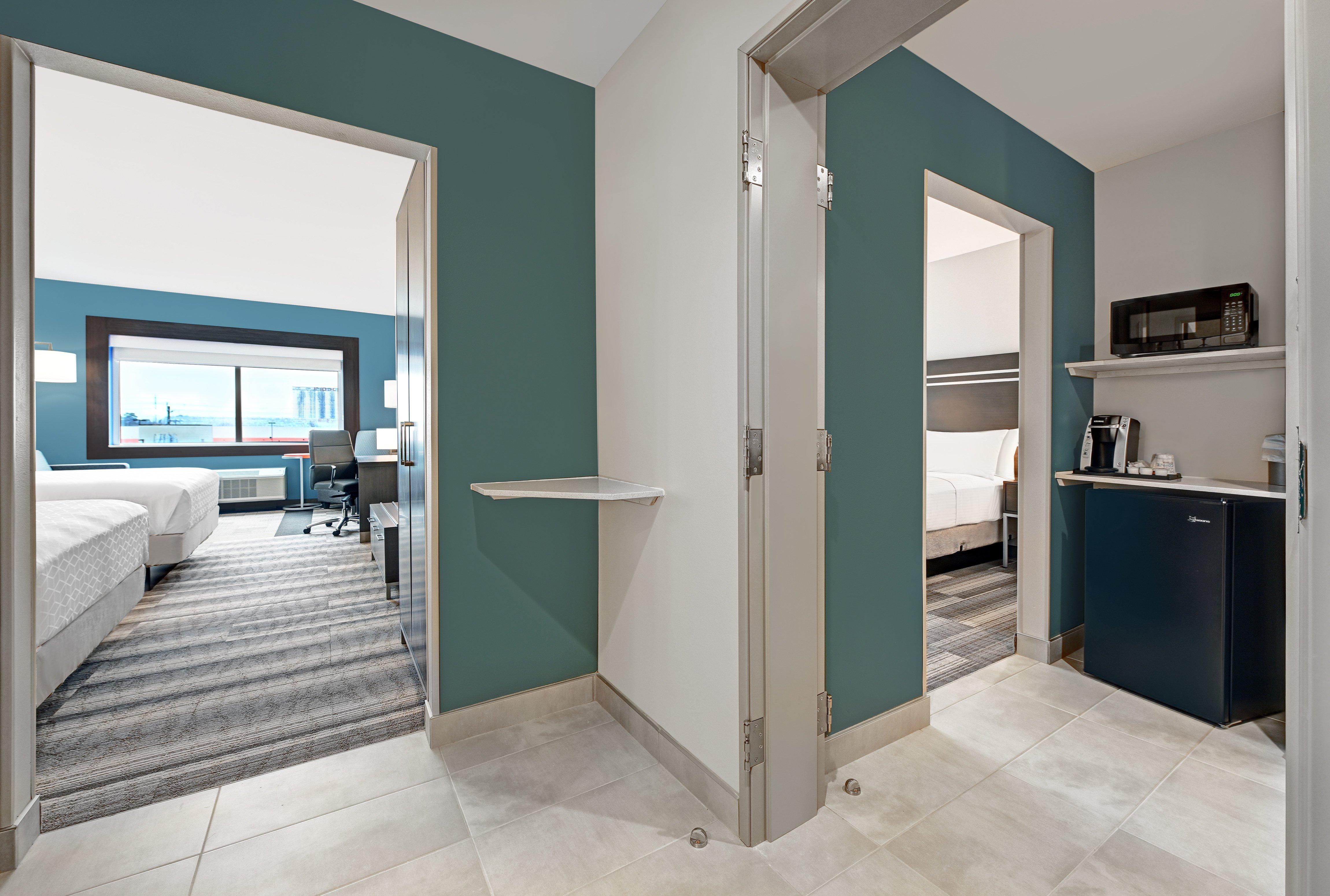 Holiday Express & Memorial - Citycentre By Ihg Hotel